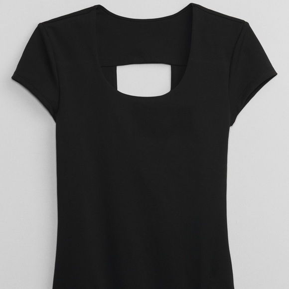 GapFit Studio Fitted Support T-Shirt - Picture 3 of 5